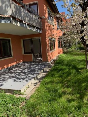 Sehr ruhige, naturnahe  4-Raum-EG-Wohnung mit gehobener Innenausstattung in Stuttgart