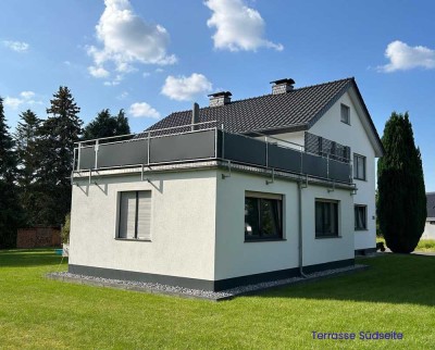 DHH mit großer Dachterrasse und großem Garten