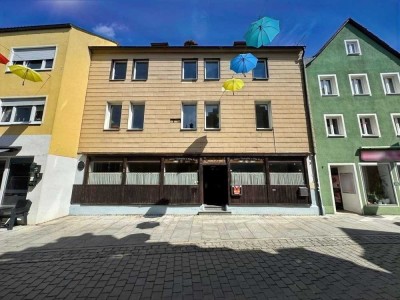 Sanierungsjuwel im Herzen der Stadt – Wohn- und Geschäftshaus mit Entwicklungspotenzial