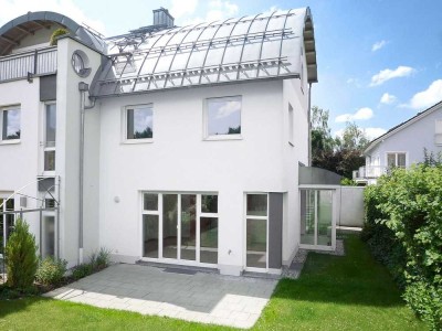 Modernes Reiheneckhaus in ruhiger Wohnlage – mit Dachstudio & schönem Garten