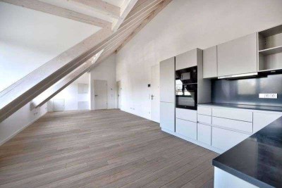 Modernes Dachgeschoss in Berlin – stilvolles Wohnen im Erstbezug
