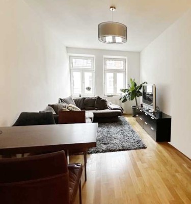 Großzügige 5-Zimmer-Altbau-Wohnung mit Balkon in der Au
