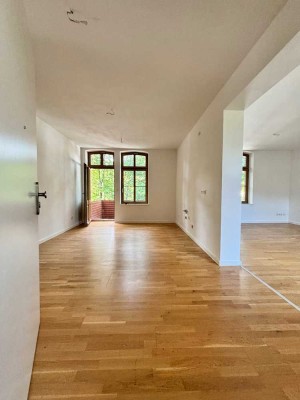 Charmanter Altbau in ruhiger Lage im Leerstand zu verkaufen