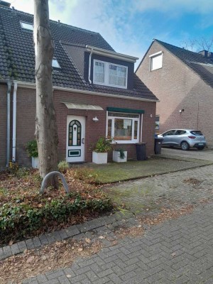 Von Privat ! Geräumiges 5 Zimmer Haus in Bestlage von Erkrath-Hochdahl