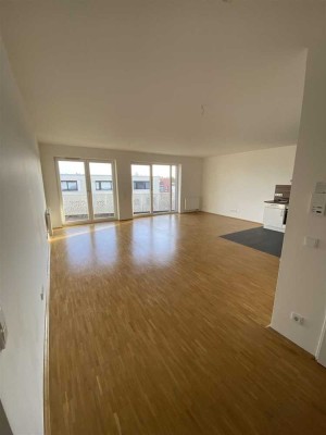Moderne 3- Zimmer Wohnung mit EBK und Balkon!