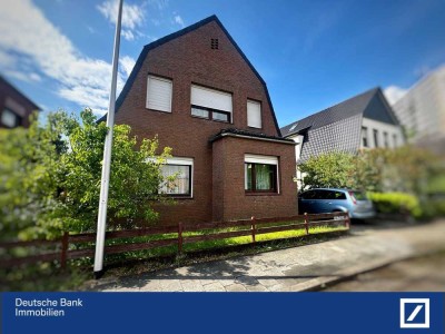 Charmantes Zweifamilienhaus mit Ausbau und Dachterrasse!