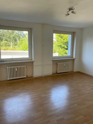 Ansprechende und gepflegte 3-Zimmer-Wohnung mit Balkon und Einbauküche in Schleswig