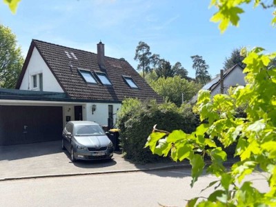 Einfamilienhaus mit großem Garten, Doppel-Garage und Stellplätzen in Bonlanden ab 09/2025 frei