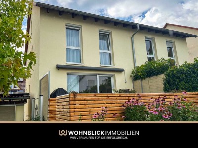 *Architekten-Doppelhaushälfte mit Stil – Modernisiert & sofort bezugsbereit in Zaisenhausen*