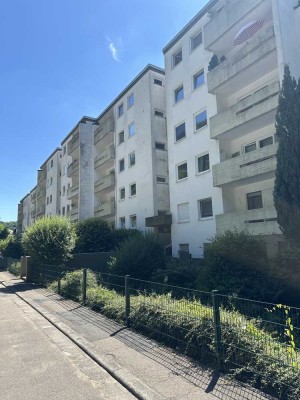Modernisierte Wohnung mit einem Zimmer und EBK in Saarbrücken