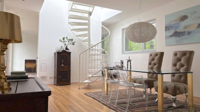 1A-LAGE: Elegante Rooftop-Wohnung mit eigenem Lift und fantastischem Blick (Preis inkl. 2 TG)