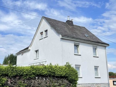 Heimwerker aufgepasst: Familienhaus mit Potenzial + Platz satt + Doppelgarage + Carport!
