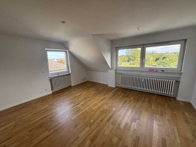 myHome-Immobilien / Supergünstige, sonnige 4 Zi-Wohnung über zwei Etagen mit  130 qm Garten