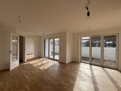 Erstbezug: Moderne 2-Zimmer-Neubauwohnung mit Einbauküche, Garten, Terrasse & TG-Stellplatz