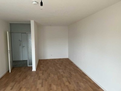 Zentral gelegene, schöne  43m² Wohnung mit Balkon und Einbauküche