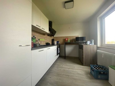 Sehr schöne, helle 2-Zimmer-Wohnung mit Loggia im Zentrum Weidens zu vermieten!