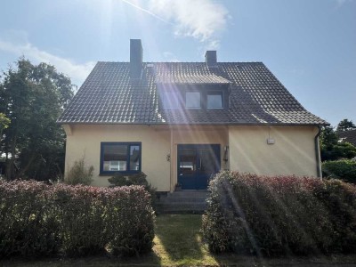 Ein- bzw. Zweifamilienhaus im Grünen!