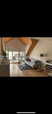 Geschmackvolle 3-Raum-Maisonette-Wohnung mit Balkon und EBK in Remseck
