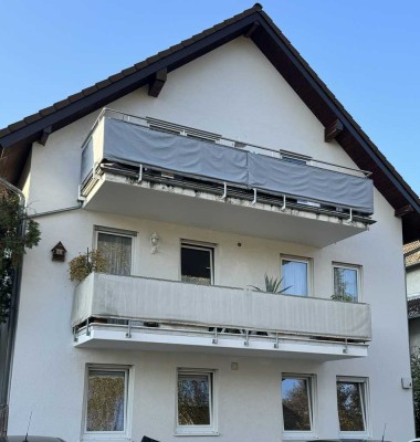 Vollständig renovierte Erdgeschosswohnung mit zwei Zimmern und Terasse in Seeheim-Jugenheim