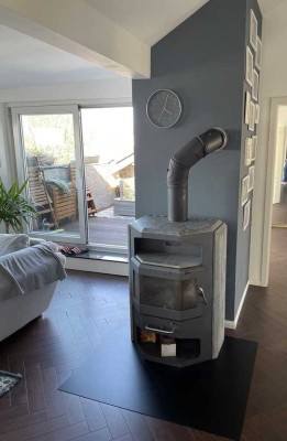 Gehobene Maissonette-Wohnung mit Dachterrasse und Kamin am Wilhelmspark (5 Zimmer, zwei Bäder)