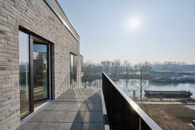 Großzügige 4-Zimmer-Wohnung mit herrlichem Blick auf die Elbe