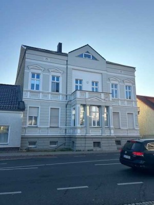 Geräumige 2-Zimmer-Wohnung in schöner Stadtvilla!