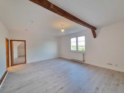 Frisch renovierte Traumwohnung I 2. OG I eigener Garten & Stellplatz! (360°-Rundgang vorhanden)