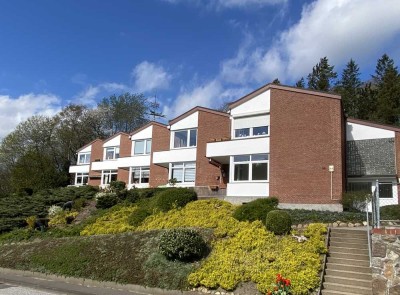 Tolle und komplett sanierte 2-Zimmer-Wohnung in TOP-Lage mit Terrasse und tlw. Elbblick