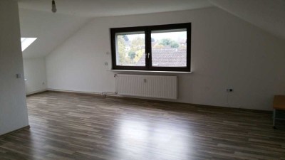 Ansprechende und gepflegte 3-Raum-DG-Wohnung in Erbach