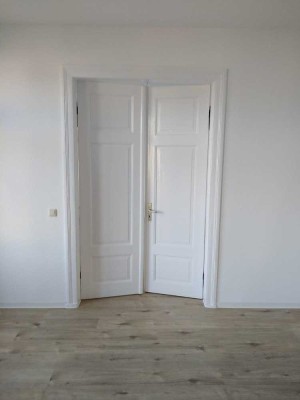 Sanierte 2 Raumwohnung mit Stellplatz, Innenstadt und Seenähe