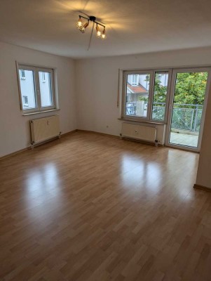 Elegante 2-Zimmer Wohnung im 2. OG mit Balkon in Weinheim