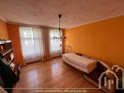 Urgemütliche 3-Raum-Maisonettewohnung im Neuruppiner Zentrum / Hochparterre, EBK, Kaminofen