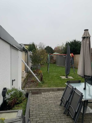 Sanierte Doppelhaushälfte mit Garage und schönem Garten in Groß-Gerau