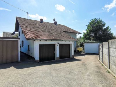 Börwang: Gut vermietetes Zweifamilienhaus mit großzügigem Grundstück - ein sehr solides Investment!