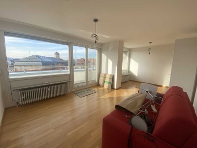 Helles 2-Zimmer-Stadtpenthouse mit umlaufender Terrasse