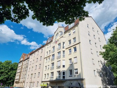 EIN TRAUM FÜR INDIVIDUALISTEN UNTER`M DACH! GEMÜTLICHE UND KOMFORTABLE SINGLE-WOHNUNG MIT BALKON!
