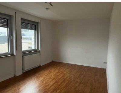 Ansprechende 4,5-Zimmer-Wohnung in Pforzheim auch WG geeignet