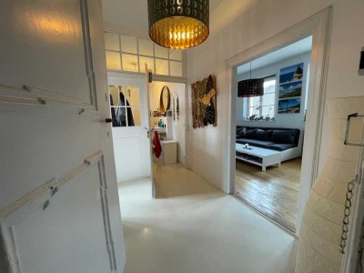Maxstr. ! DG-Maisonette im Baudenkmal mit D-Zugang+Balkon,Garagen,EBK..  Alpen-Weitblick