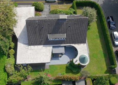 Großzügiges Einfamilienhaus mit Doppelgarage, Sauna und modernisiertem Wohnkomfort