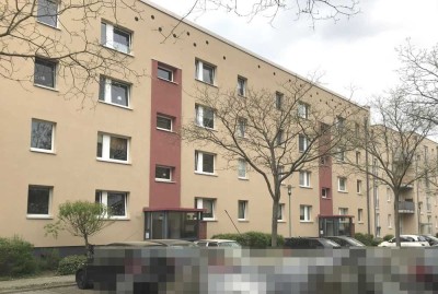 Vermietete 4 Zimmer Wohnung mit Südbalkon — nahe Universität