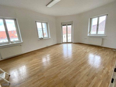 SEHR HELLE, RUHIGE 72m² GROSSE 3-ZIMMER-WOHNUNG MIT LIFT NAHE ZENTRUM UND HAUPTBAHNHOF ZU KAUFEN!