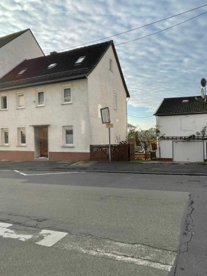 Verkehrsgünstig gelegenes Einfamilienhaus in Höhr-Grenzhausen
