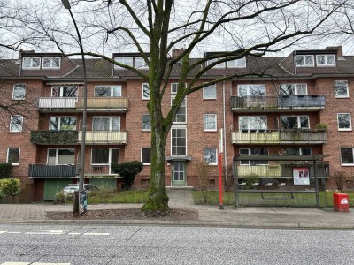 3,5-Zimmer-Hochparterre-Wohnung mit geh. Innenausstattung