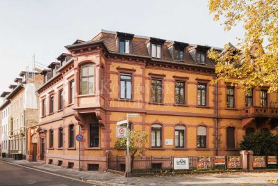 In guter Citylage - Gründerzeit-Stadthaus mit 3 großen Altbauwohnungen!