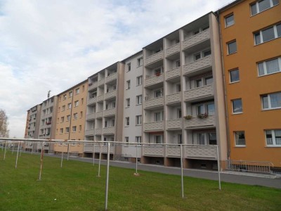 Schöne neu sanierte Drei-Raum-Wohnung mit Balkon in ruhiger Lage Chemnitz-Neukirchen zu vermieten