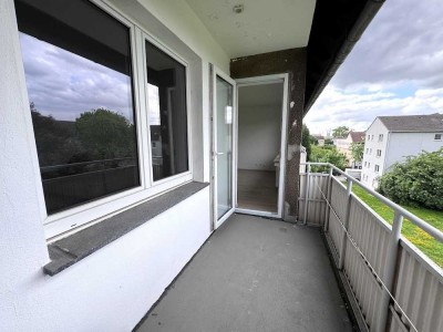Duisburg, Gudrunstraße 4, 3. Obergeschoss, 5.WE v.links
