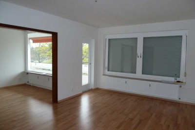 Vollständig renovierte 3,5-Zimmer-Wohnung mit Balkon und Einbauküche in Hohenrode, Laatzen