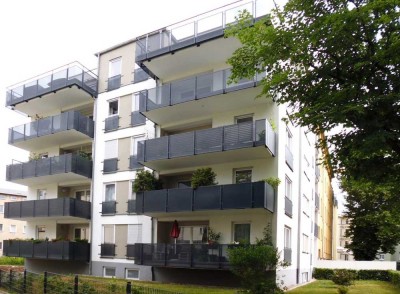 Erstbezug nach Sanierung mit 2 Balkon: Geschmackvolle 3-Raum-Wohnung inkl. Einbauküche