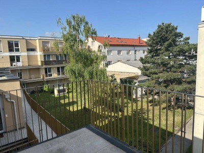 Sonnige, helle Wohnung mit 2 Terrassen, inkl. Küche- Nähe Badner Bahn und Bhf. Mödling