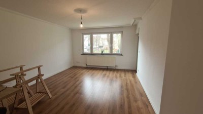 Sanierte drei Zimmer Wohnung inkl. EBK und neuem Bad